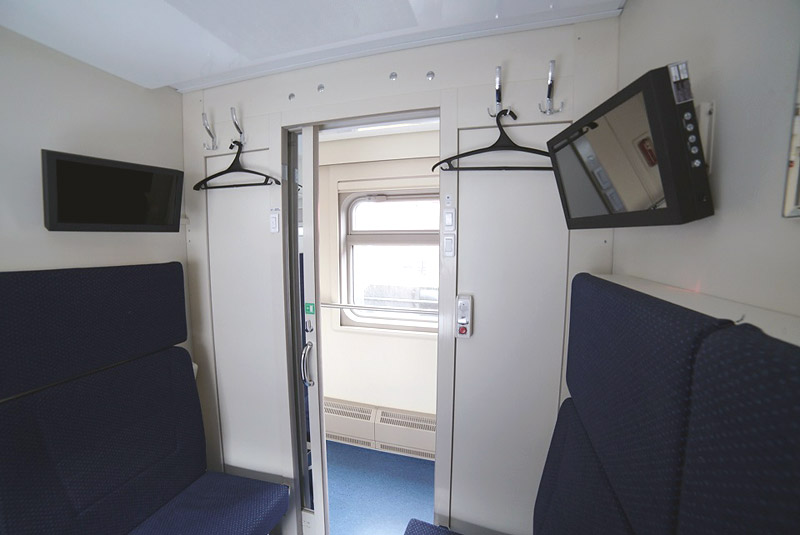Фото вагона-люкс внутри: как выглядит купе экстра-класса в поезде РЖД?